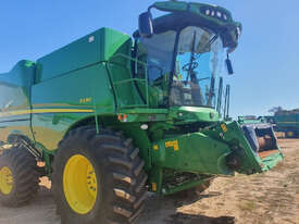 John Deere S690 Header(Combine) Harvester/Header - picture0' - Click to enlarge