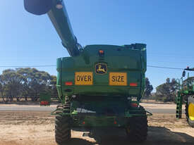 John Deere S690 Header(Combine) Harvester/Header - picture2' - Click to enlarge