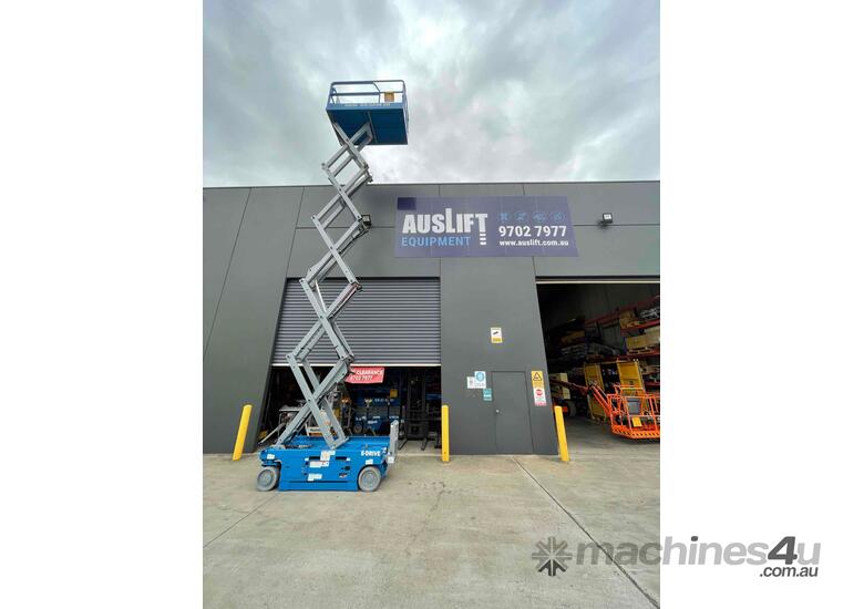 caption Genie GS-3246 XH 32ft Electric Scissor Lift - Compact, High-Performance