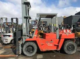 Used Nissan 5T LPG Forklift - picture0' - Click to enlarge