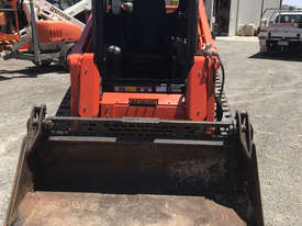 Kubota SVL75 Skid Steer Loader - picture0' - Click to enlarge