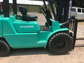 Mitsubishi 3.5T (4.3m Lift) Container Entry, LPG FG35 Forklift - picture0' - Click to enlarge