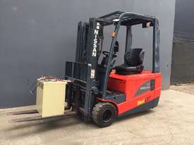 REFURBISHED NISSAN G1N1L18Q 1.8 TON 3 WHEELER ELECTRIC CONTAINER ENTRY FORKLIFT - picture1' - Click to enlarge