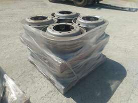 Mercedes-benz 8X Steel Rims - picture1' - Click to enlarge