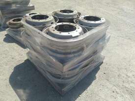 Mercedes-benz 8X Steel Rims - picture2' - Click to enlarge