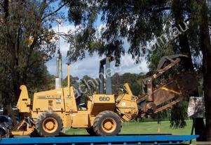 Case   660 trencher
