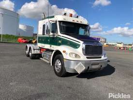 2005 Freightliner Columbia CL112 FLX - picture0' - Click to enlarge