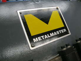 Metalmaster 2450mm x 2mm Manual Panbrake - picture0' - Click to enlarge