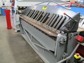 Metalmaster 2450mm x 2mm Manual Panbrake - picture1' - Click to enlarge