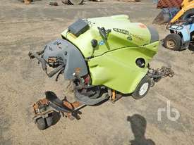 TENNANT GREEN MACHINE Sweeper - picture1' - Click to enlarge