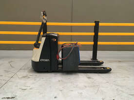 Crown WP2320 Pallet Jack Jack/Lifting - picture0' - Click to enlarge