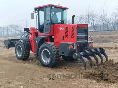 Titan TL32 Loader with Rippers