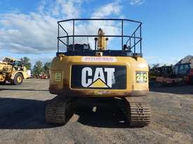 Cat 324DL Excavator - picture1' - Click to enlarge