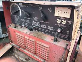 Lincoln 300 Welder Generator - picture2' - Click to enlarge