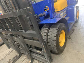 7 Tonne Forklift With Low Hours For Sale! - picture1' - Click to enlarge