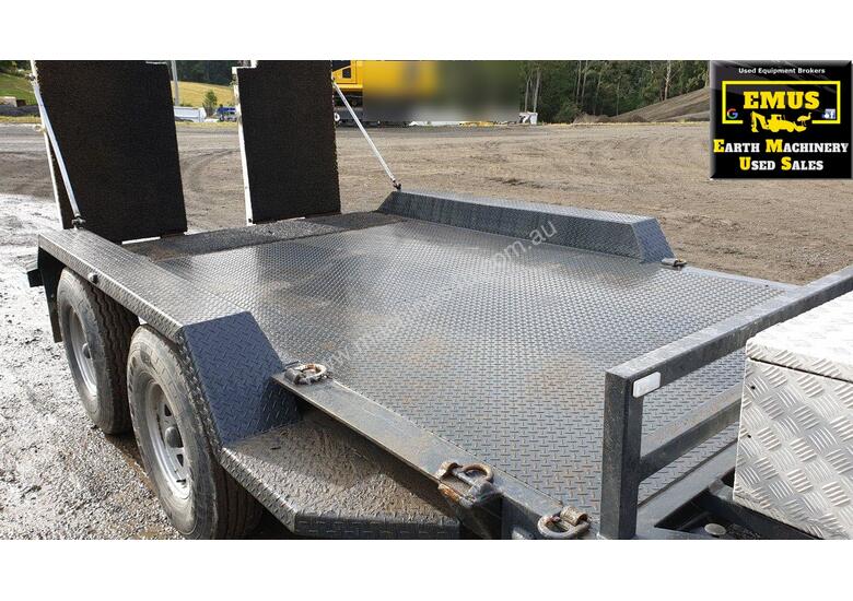 caption 2001 Tandem Axle Plant Trailer, E.M.U.S. TS587