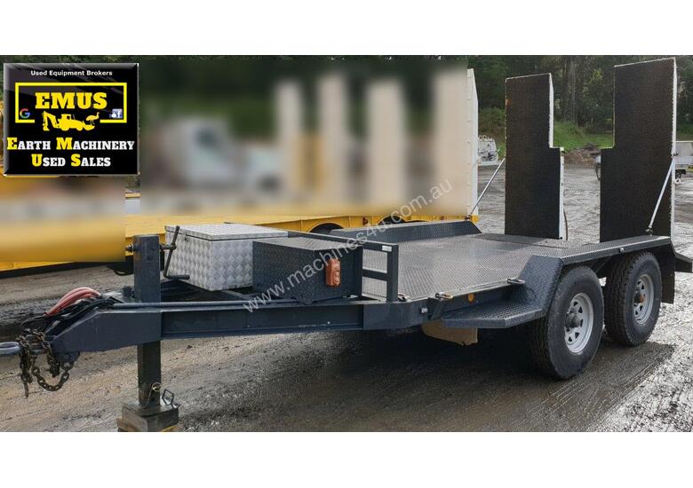 caption 2001 Tandem Axle Plant Trailer, E.M.U.S. TS587