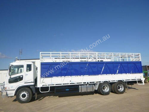 Mitsubishi FP Stock/Cattle crate Truck