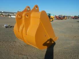 1700mm Bucket to suit 80T Excavator - picture2' - Click to enlarge