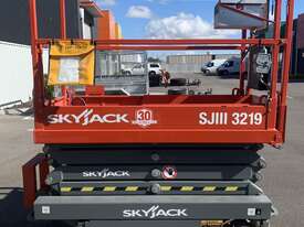 2015 Skyjack SJIII 3219 Scissor Lift - picture0' - Click to enlarge