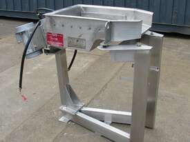 Vibrating Vibratory Sieve Screen Tray Feeder - Lockers LDDF - picture0' - Click to enlarge
