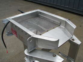 Vibrating Vibratory Sieve Screen Tray Feeder - Lockers LDDF - picture0' - Click to enlarge