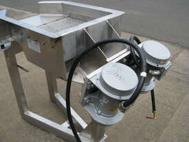 Vibrating Vibratory Sieve Screen Tray Feeder - Lockers LDDF - picture1' - Click to enlarge