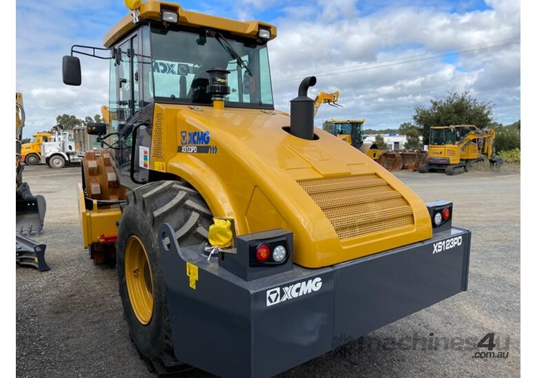 Roller 12T Compactor: XS123PD - In Stock!