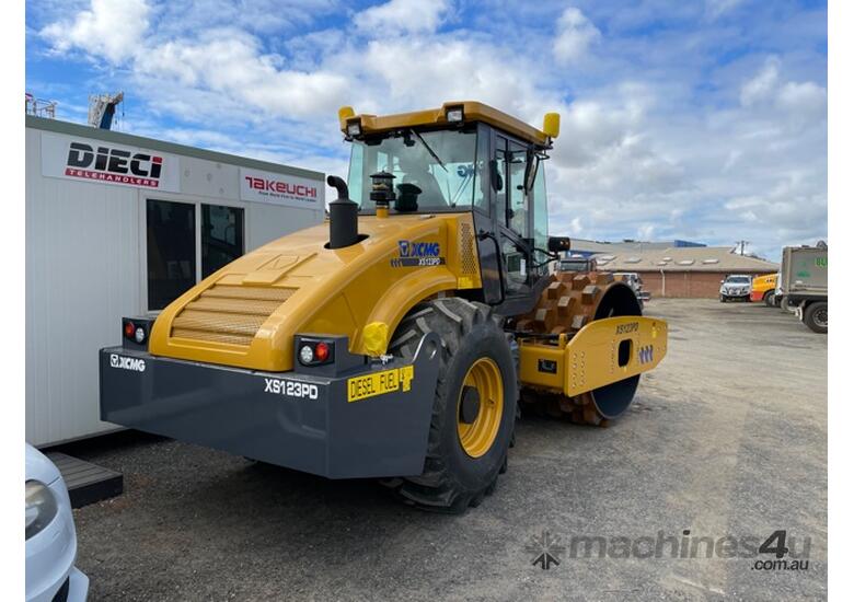 Roller 12T Compactor: XS123PD - In Stock!