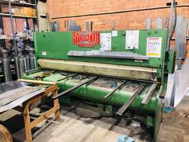 Hydraulic Guillotine - 2.4m x 5mm  - picture0' - Click to enlarge