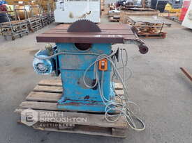 DURDEN 3 PHASE BENCH SAW - picture0' - Click to enlarge