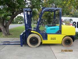 Komatsu 5 ton Container Mast, Used Forklift #1623 - picture0' - Click to enlarge
