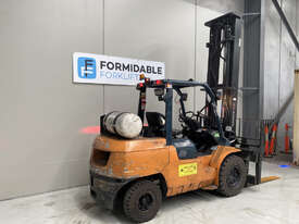 Toyota 02-7FGA50 LPG / Petrol Counterbalance Forklift - picture1' - Click to enlarge
