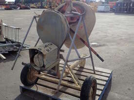 ELECTRIC CEMENT MIXER - picture0' - Click to enlarge