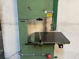 NRA (Italy) 600 Bandsaw - picture0' - Click to enlarge