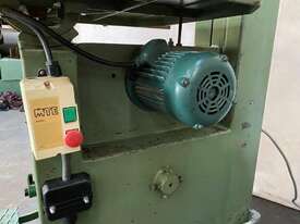 NRA (Italy) 600 Bandsaw - picture2' - Click to enlarge