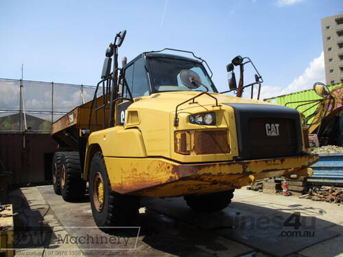 Caterpillar 725C Articulated Dump Truck