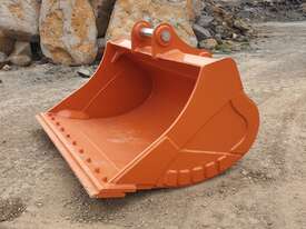 *BRAND NEW* 3 - 4 TONNE 1000mm | MUD BUCKET INC. WEAR PROTECTION & REVERSIBLE BOLT ON EDGE - picture0' - Click to enlarge