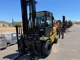 Yale GDP50VX 5 ton diesel forklift - picture0' - Click to enlarge