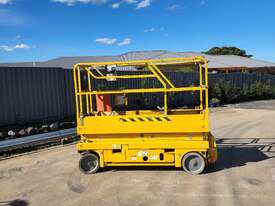 Haulotte Scissor Lift Compact 8 - picture2' - Click to enlarge