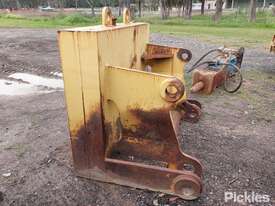 Caterpillar D11 Dozer Counter Weight - picture1' - Click to enlarge