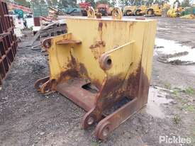 Caterpillar D11 Dozer Counter Weight - picture2' - Click to enlarge