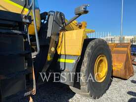 KOMATSU WA500 - 7 Wheel Loaders integrated Toolcarriers - picture0' - Click to enlarge