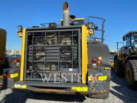 KOMATSU WA500 - 7 Wheel Loaders integrated Toolcarriers - picture2' - Click to enlarge