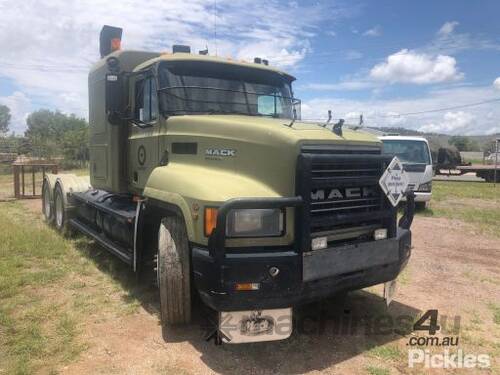 2000 Mack CH Fleetliner