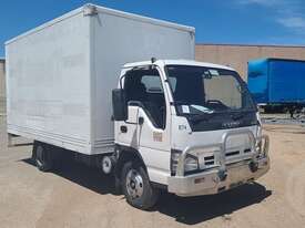 Isuzu NPR200M - picture0' - Click to enlarge