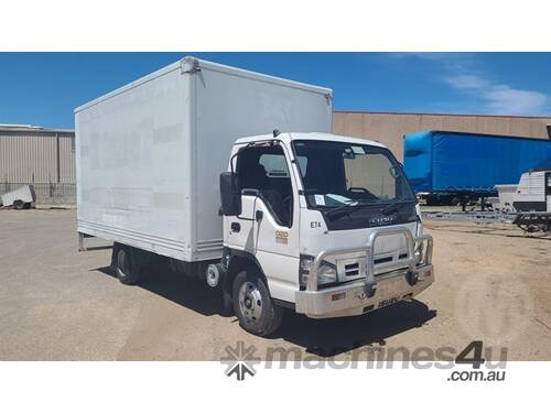 Isuzu NPR200M