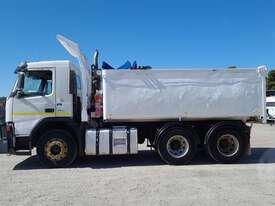 Volvo FM12 - picture2' - Click to enlarge