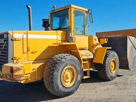 Volvo L90D - picture0' - Click to enlarge