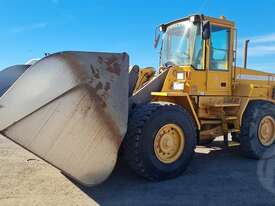 Volvo L90D - picture2' - Click to enlarge